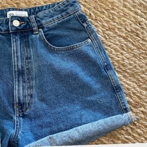 Zara short (mom fit)